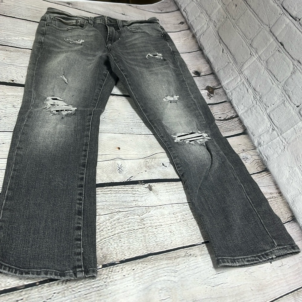 Aeropostale Slim Straight Ripped Jeans